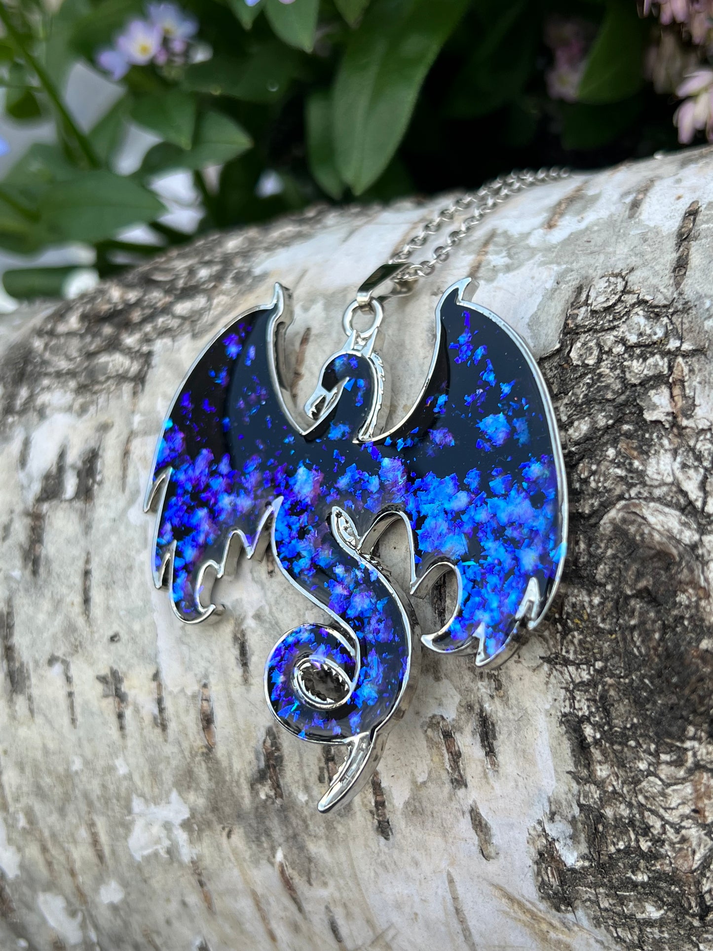 Drachen Halskette blau/lila schimmer Silber