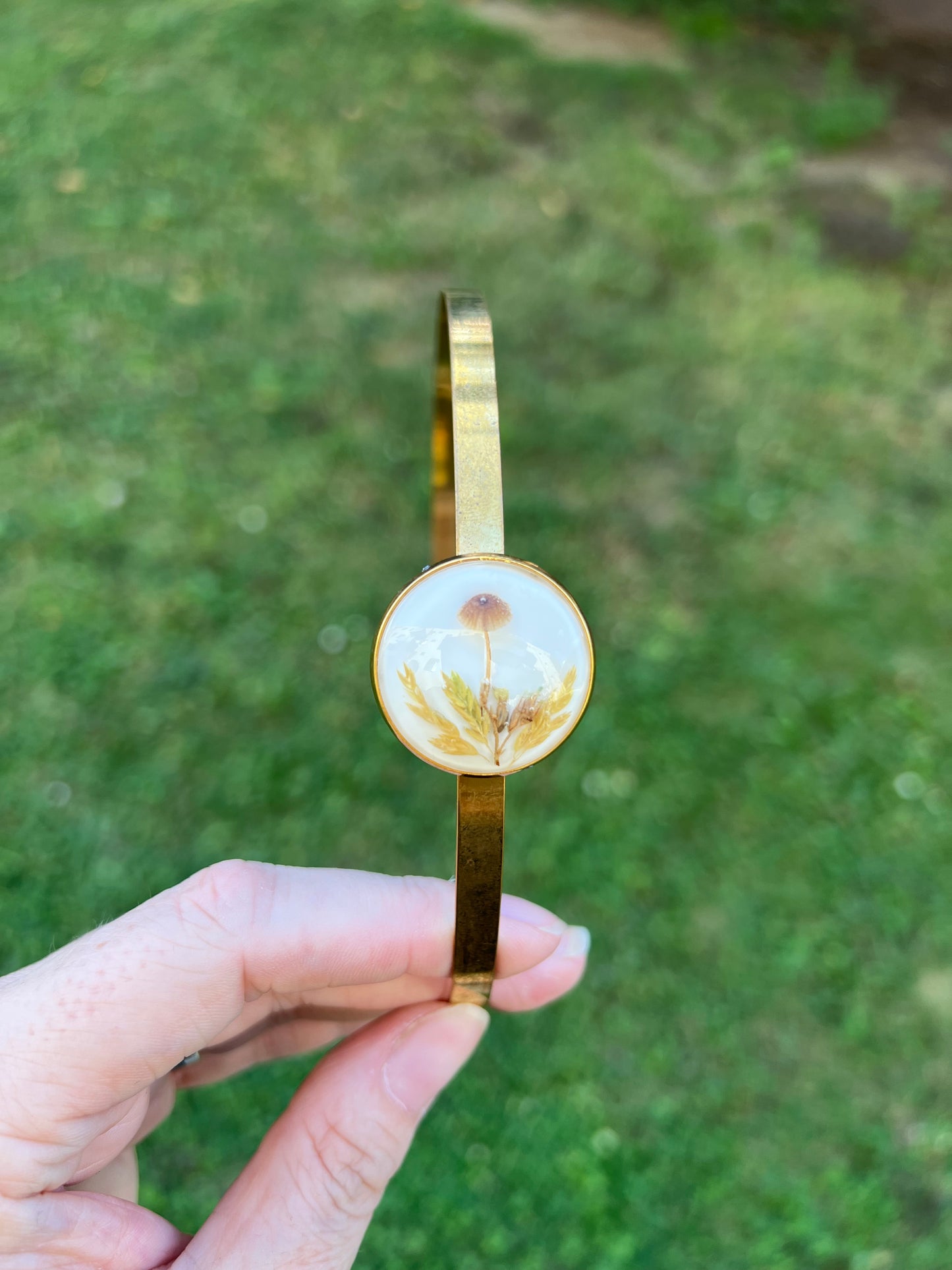 Haarreif in Gold mit Pilz