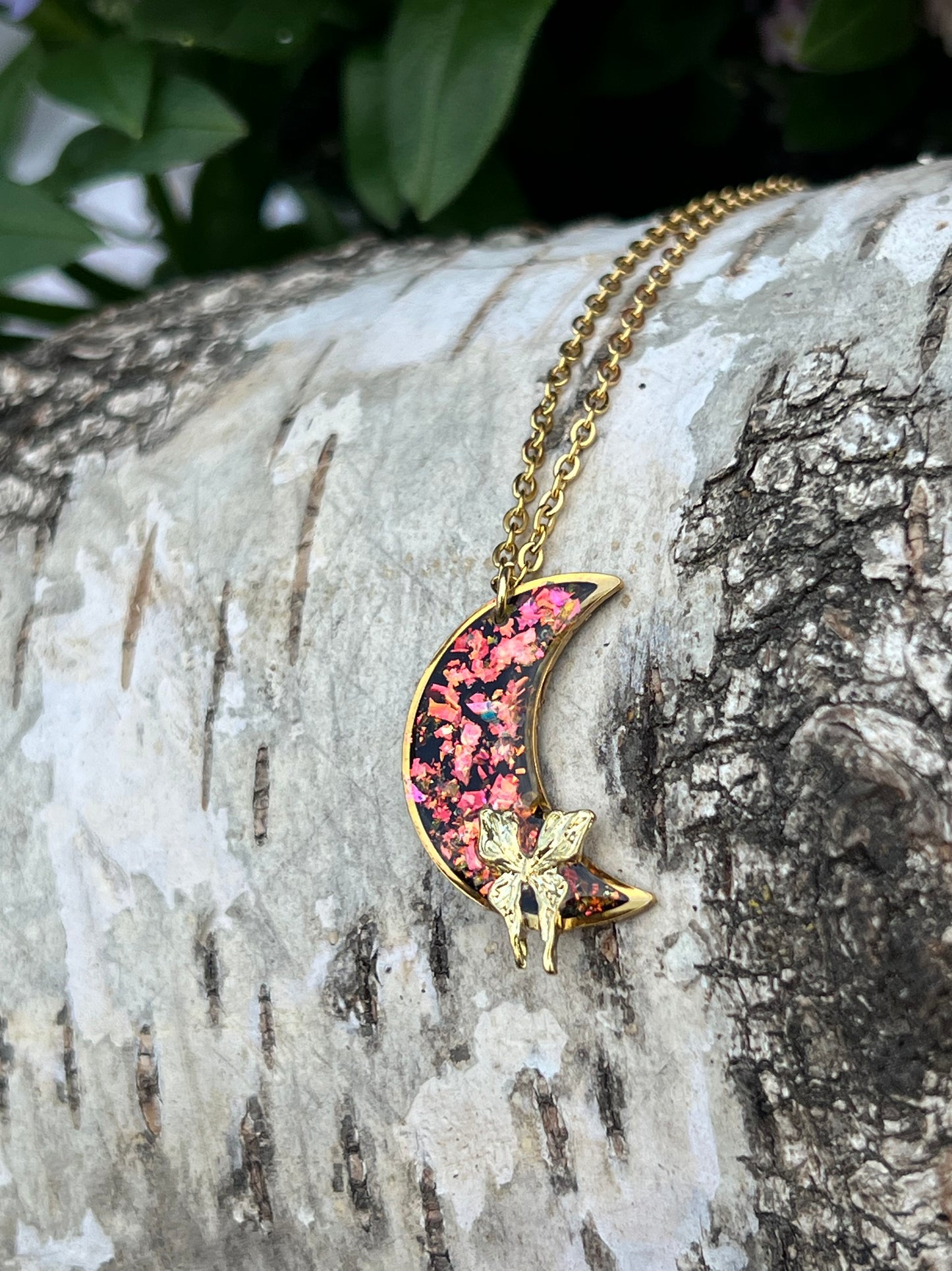 Mond Halskette mit Schmetterling Gold