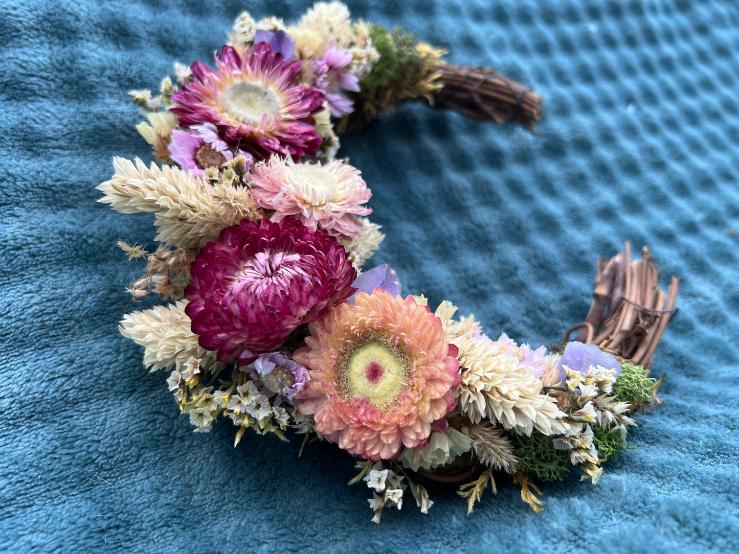 Mondkranz mit Blumen