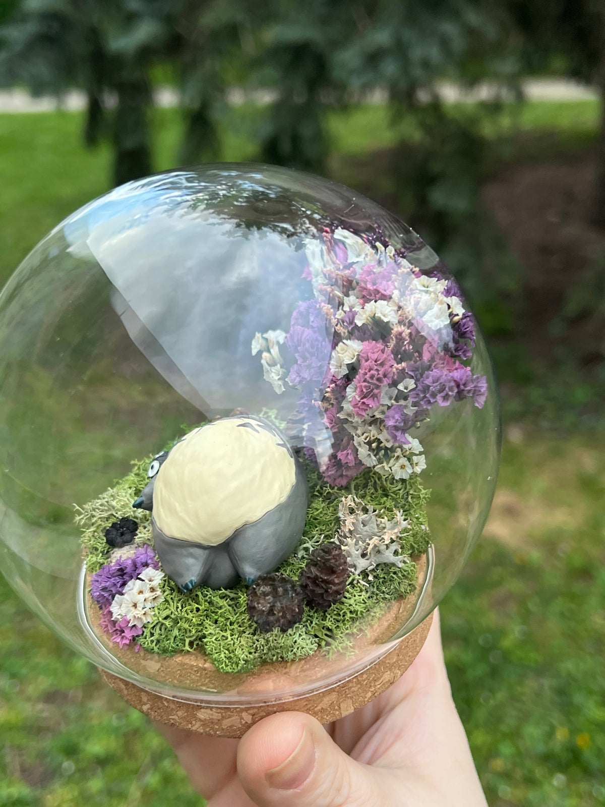 Schlafende Totoro Welt mit Russmännchen