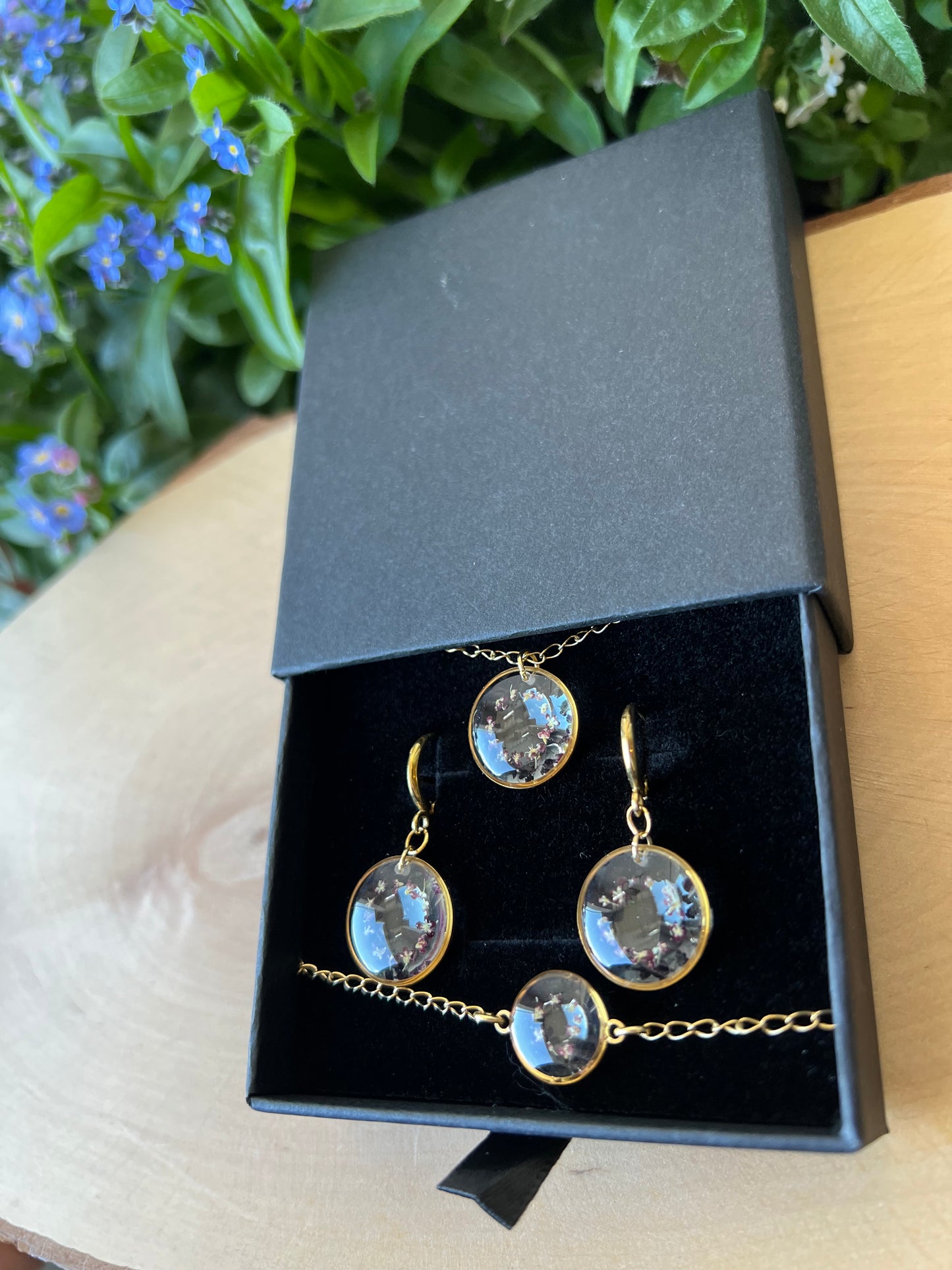 Schmuckset in Schachtel mit Queen Anne rot - Gold