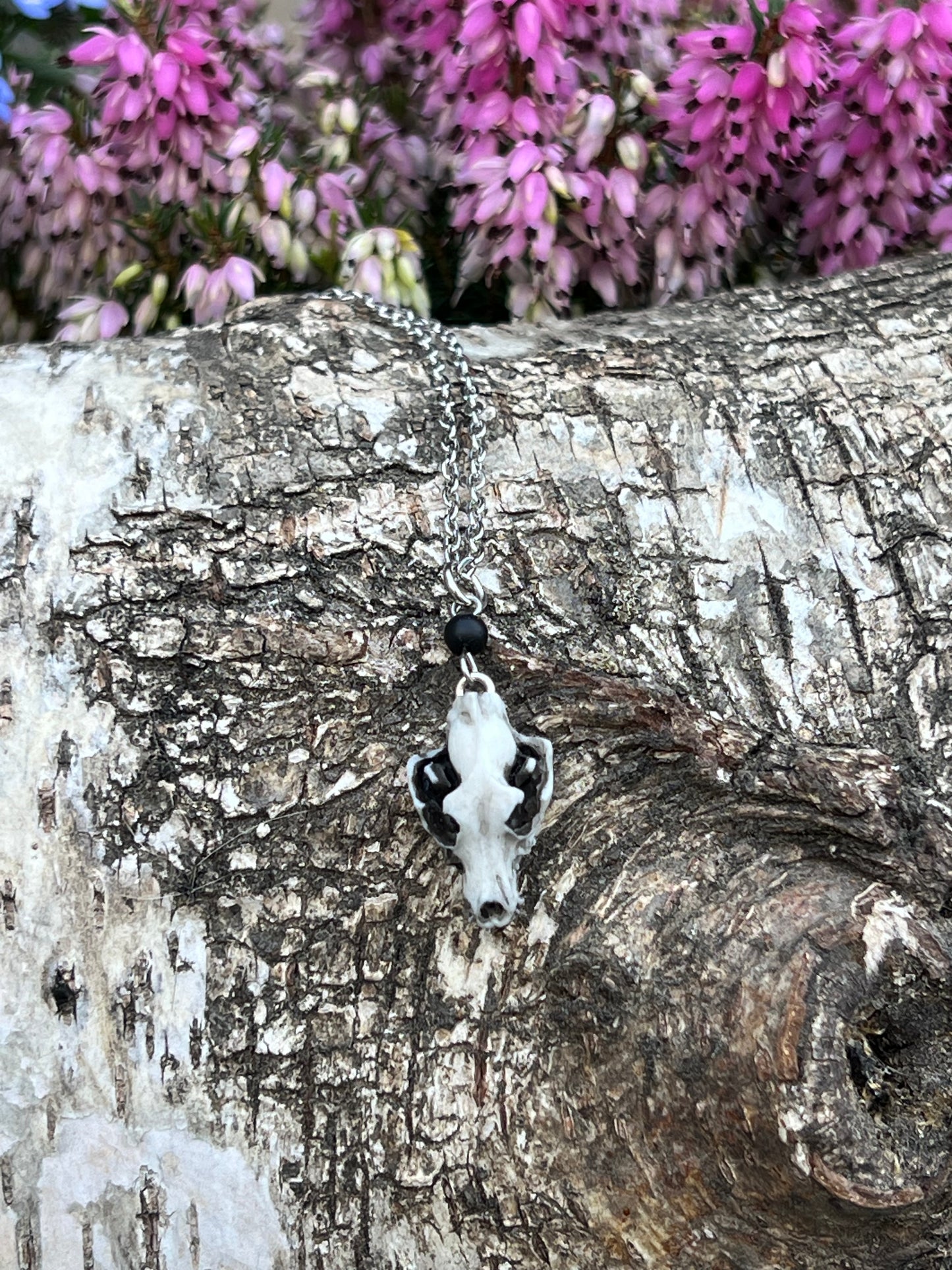 Wolfschädel Halskette mit Keramikperle Silber