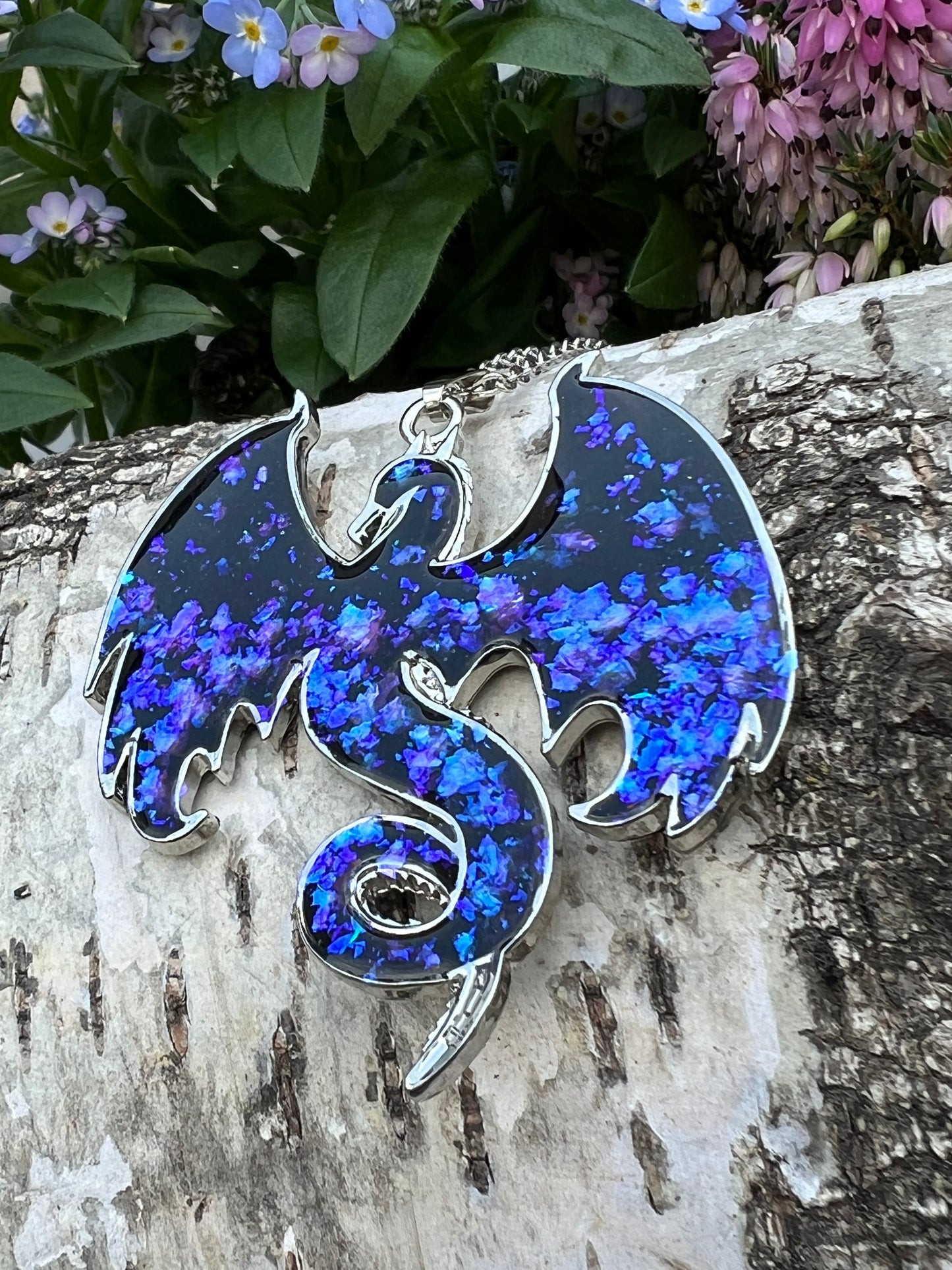 Drachen Halskette blau/lila schimmer Silber