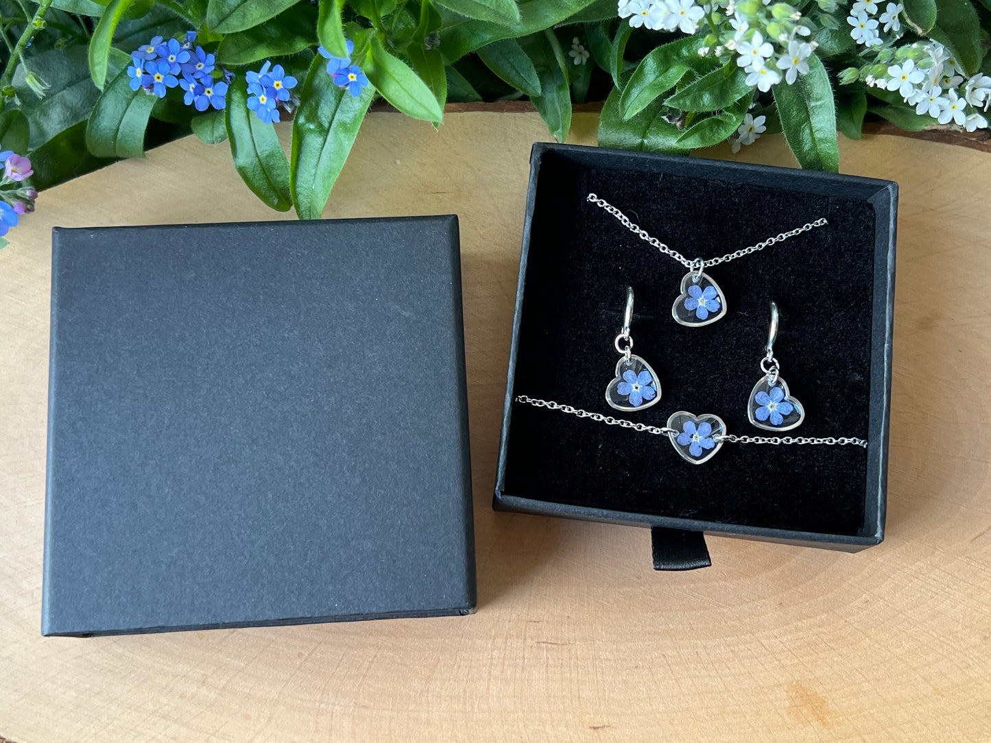 Schmuckset in Schachtel mit Vergissmeinnicht Herzen - Silber