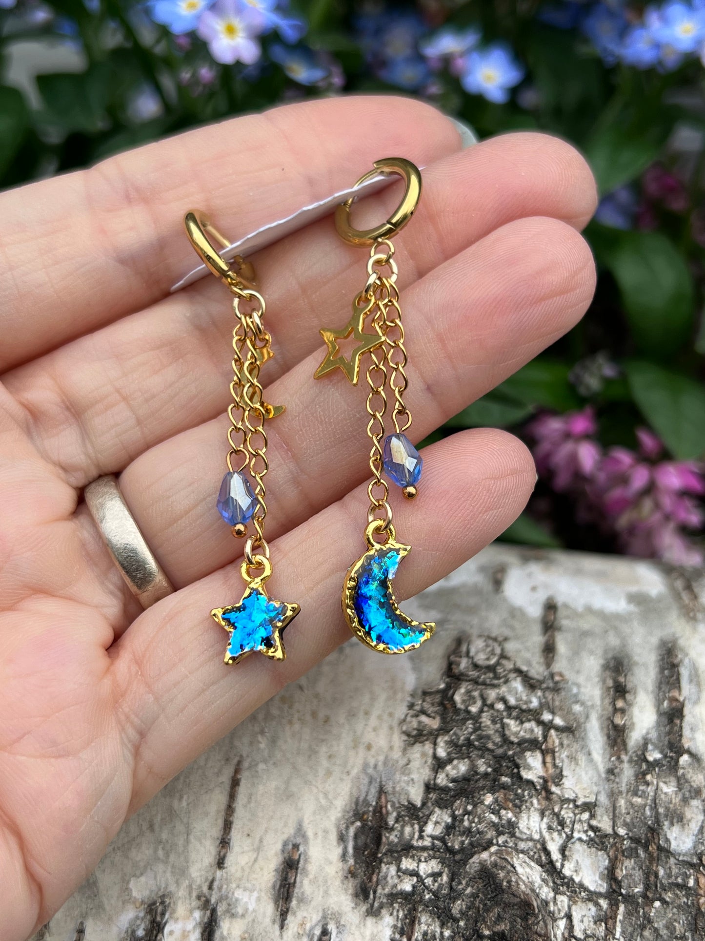 Mond & Stern Ohrringe mit Charms & Perlen Gold