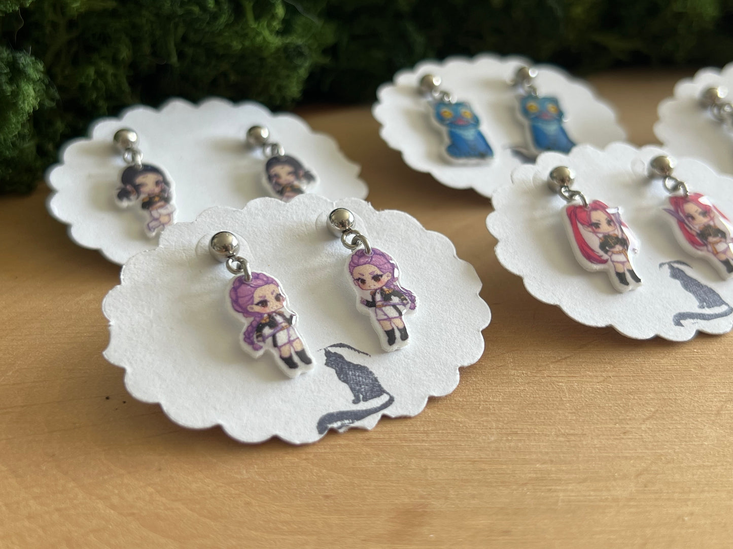 K-Pop Demon Hunters/Huntrix Charakter Ohrstecker hängend