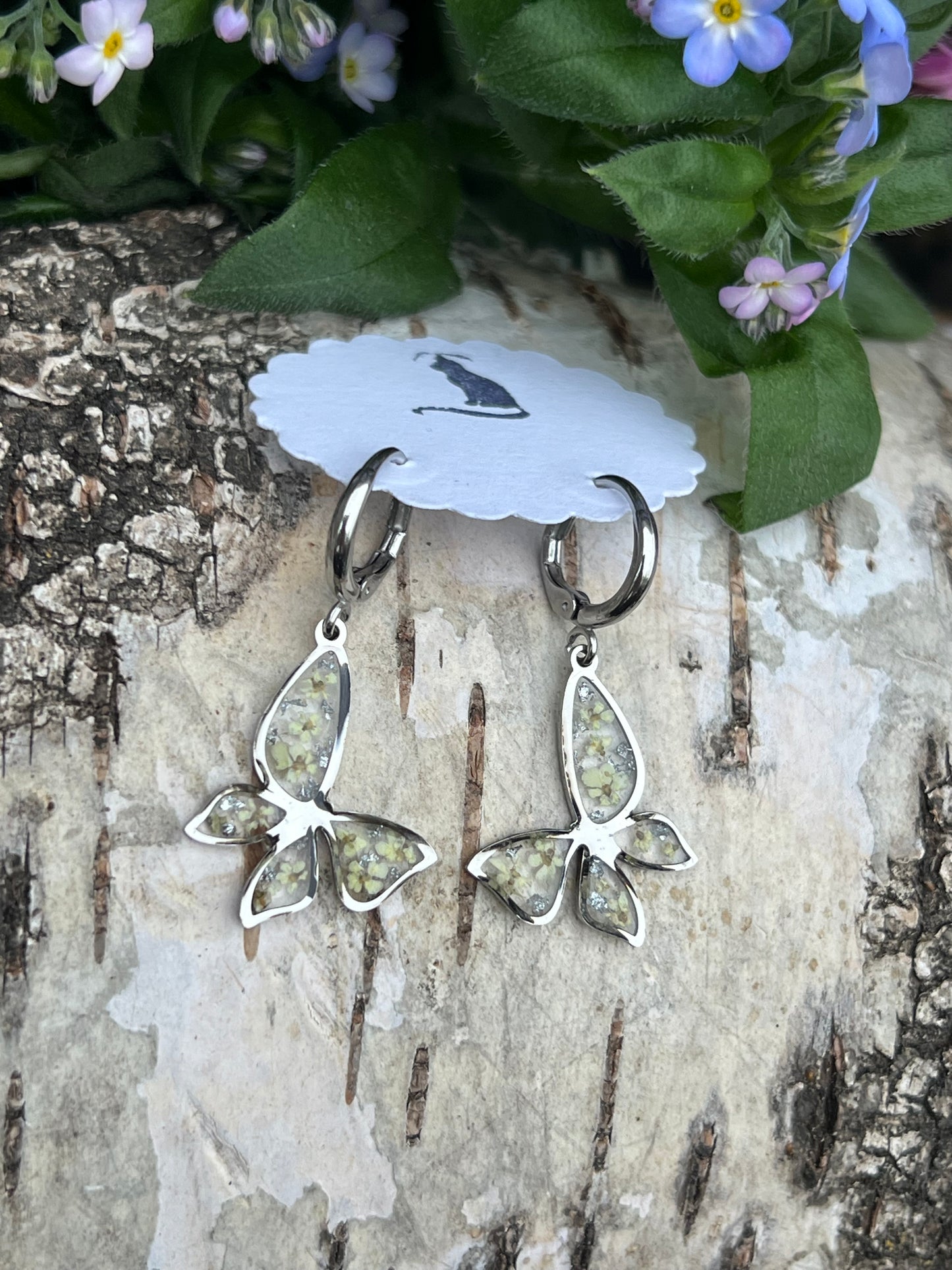 Schmetterlingsohrringe mit Queen Anne Blüten