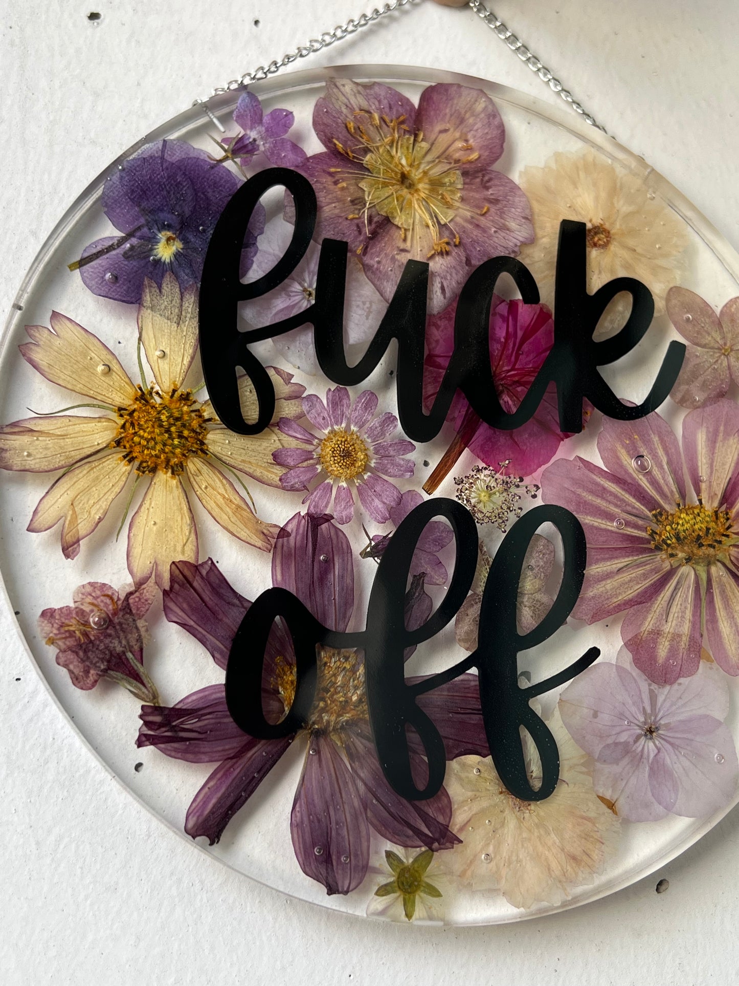 "Fuck off" Wandbild mit vielen Blumen