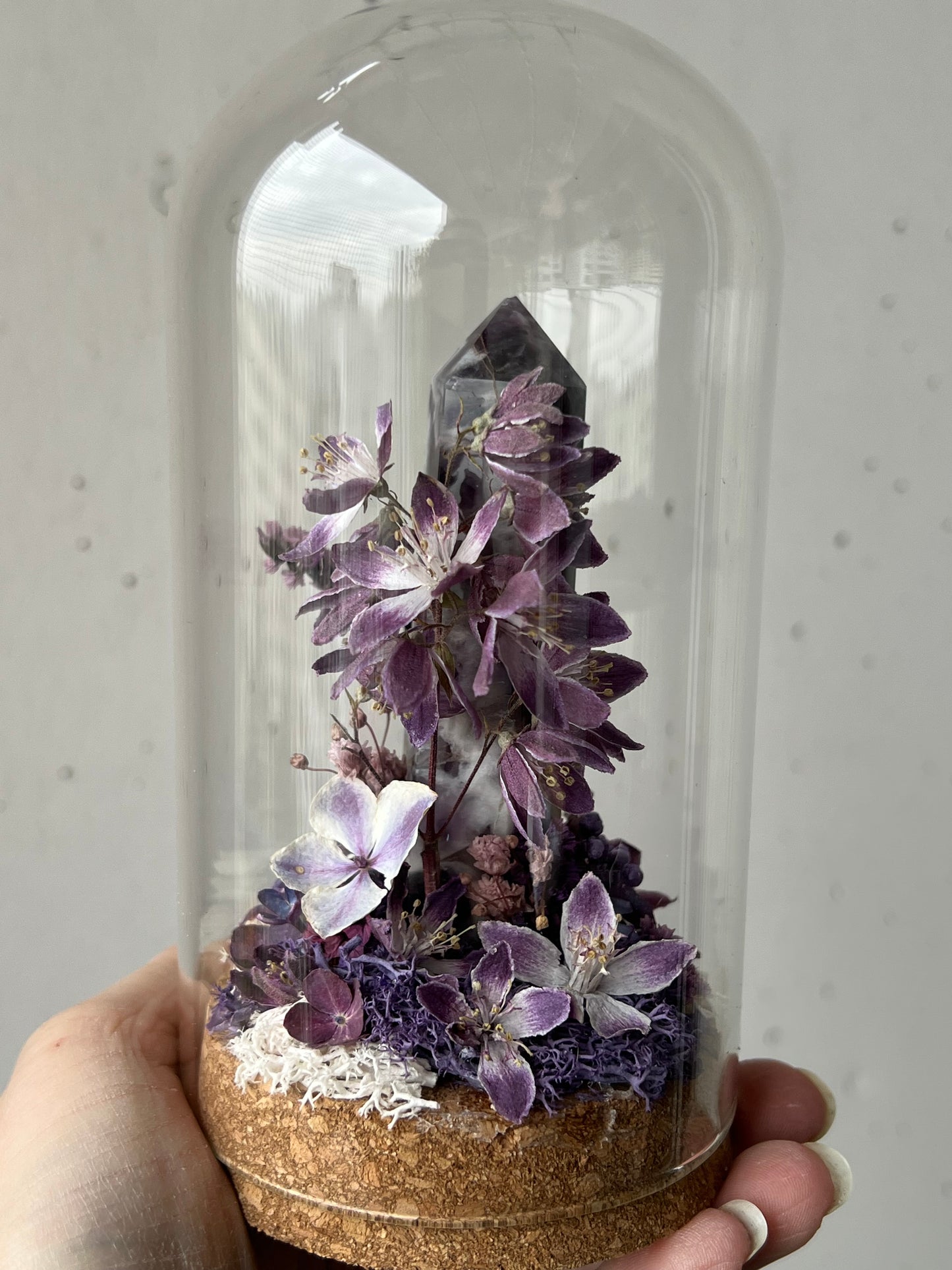 Diorama mit Amethyst Tower und Blumen