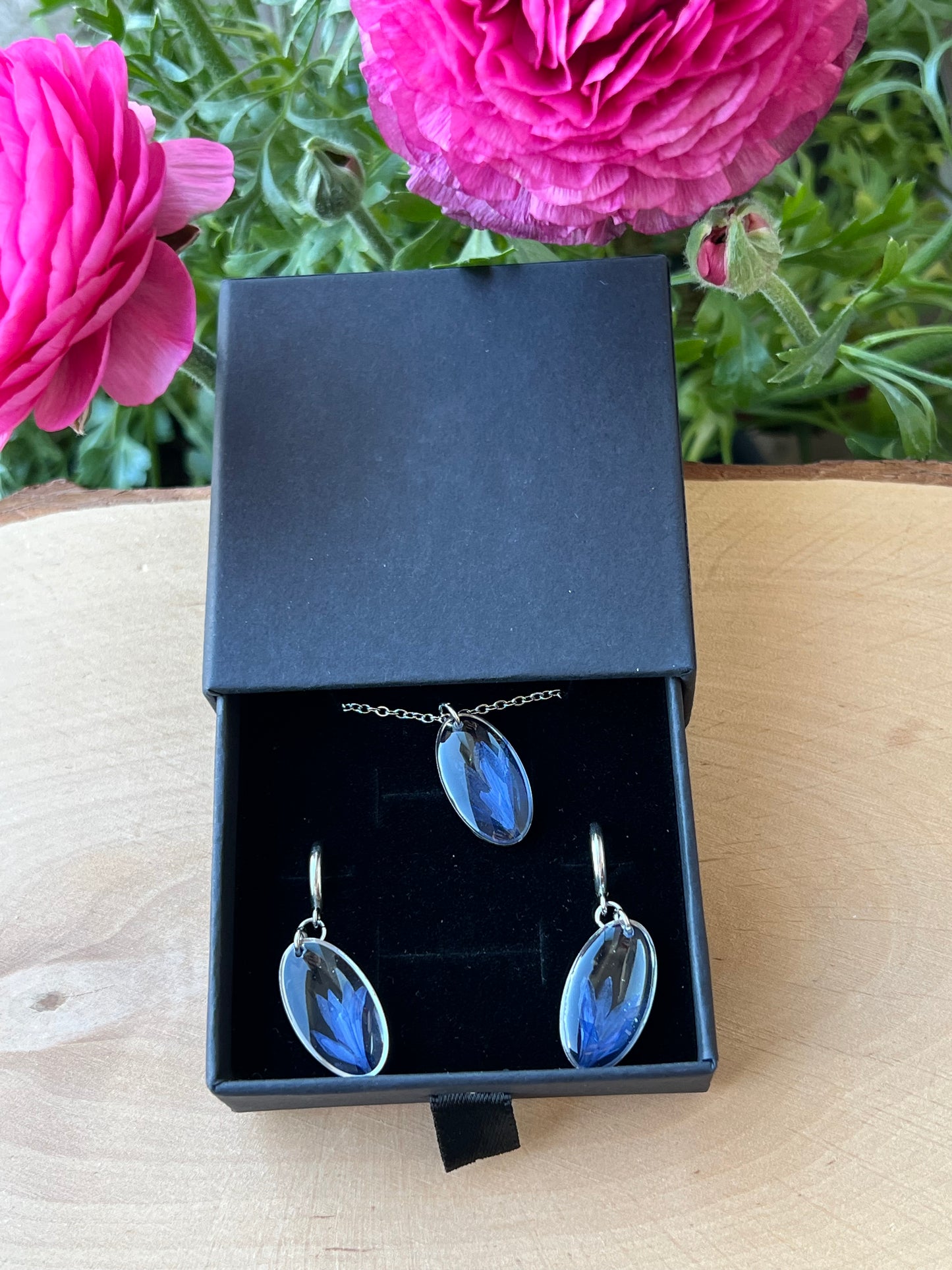 Schmuckset in Schachtel mit Kornblume - Silber