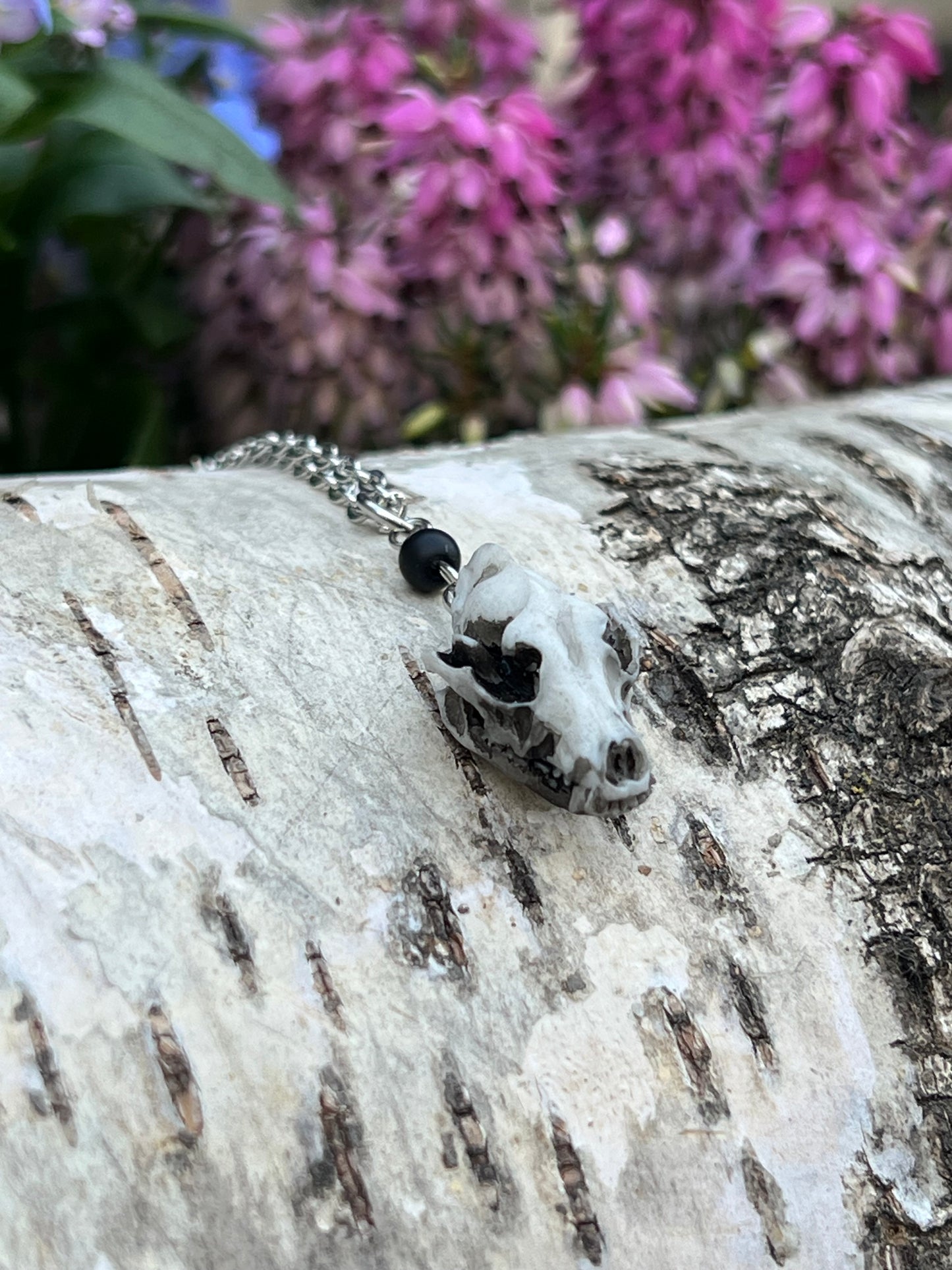 Wolfschädel Halskette mit Keramikperle Silber