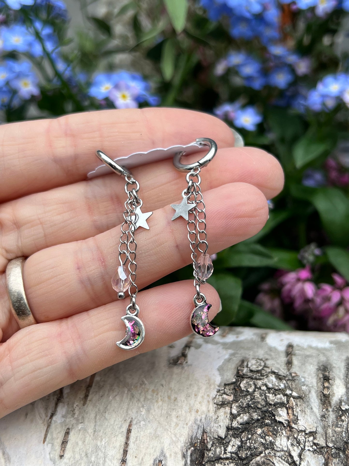 Mond Ohrringe mit Charms & Perlen Silber