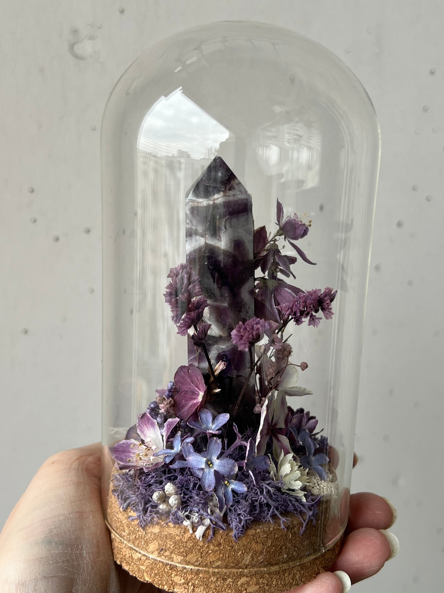 Diorama mit Amethyst Tower und Blumen