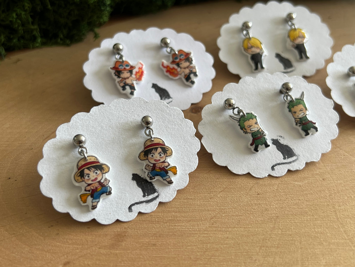 One Piece Charakter Ohrstecker hängend