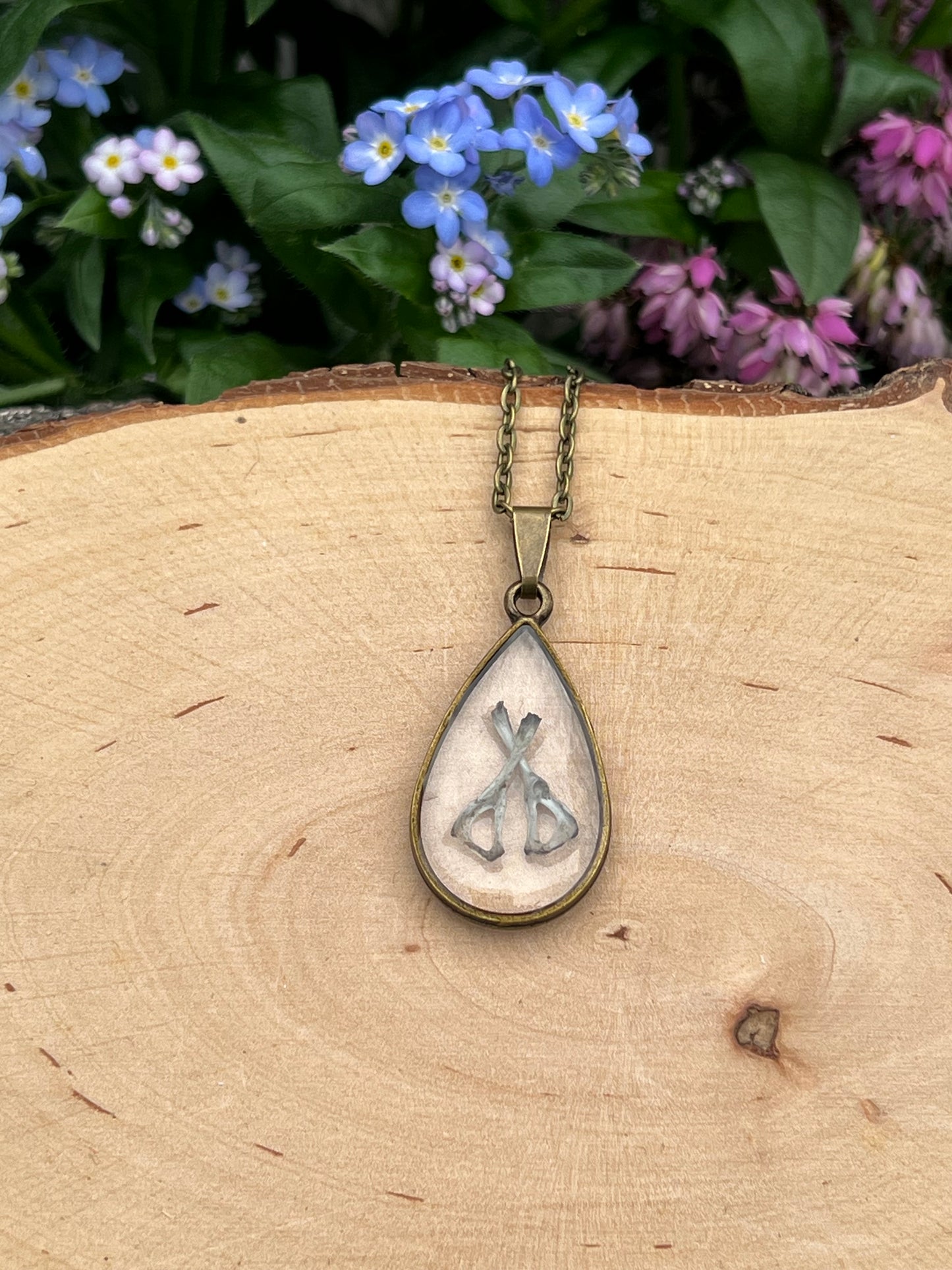 Halskette mit Mausknochen Bronze 100% Unikat