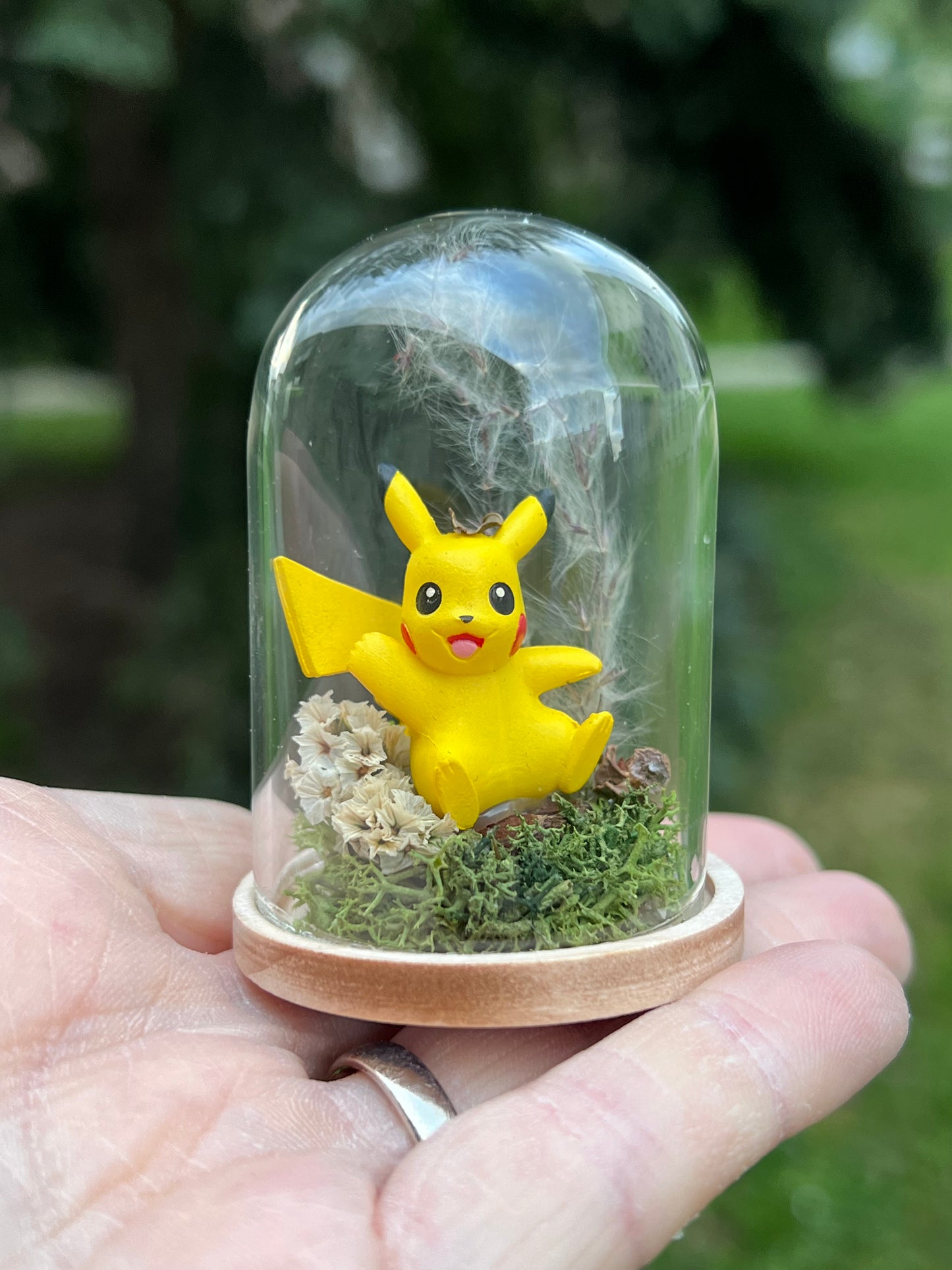 MiniMiniGlas mit Pikachu Figur