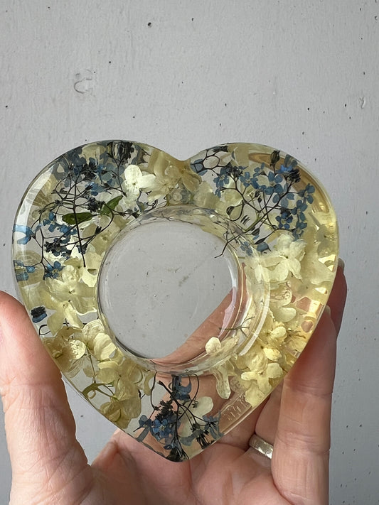 Teelicht Herz mit Vergissmeinnicht und Schneeball Blüten