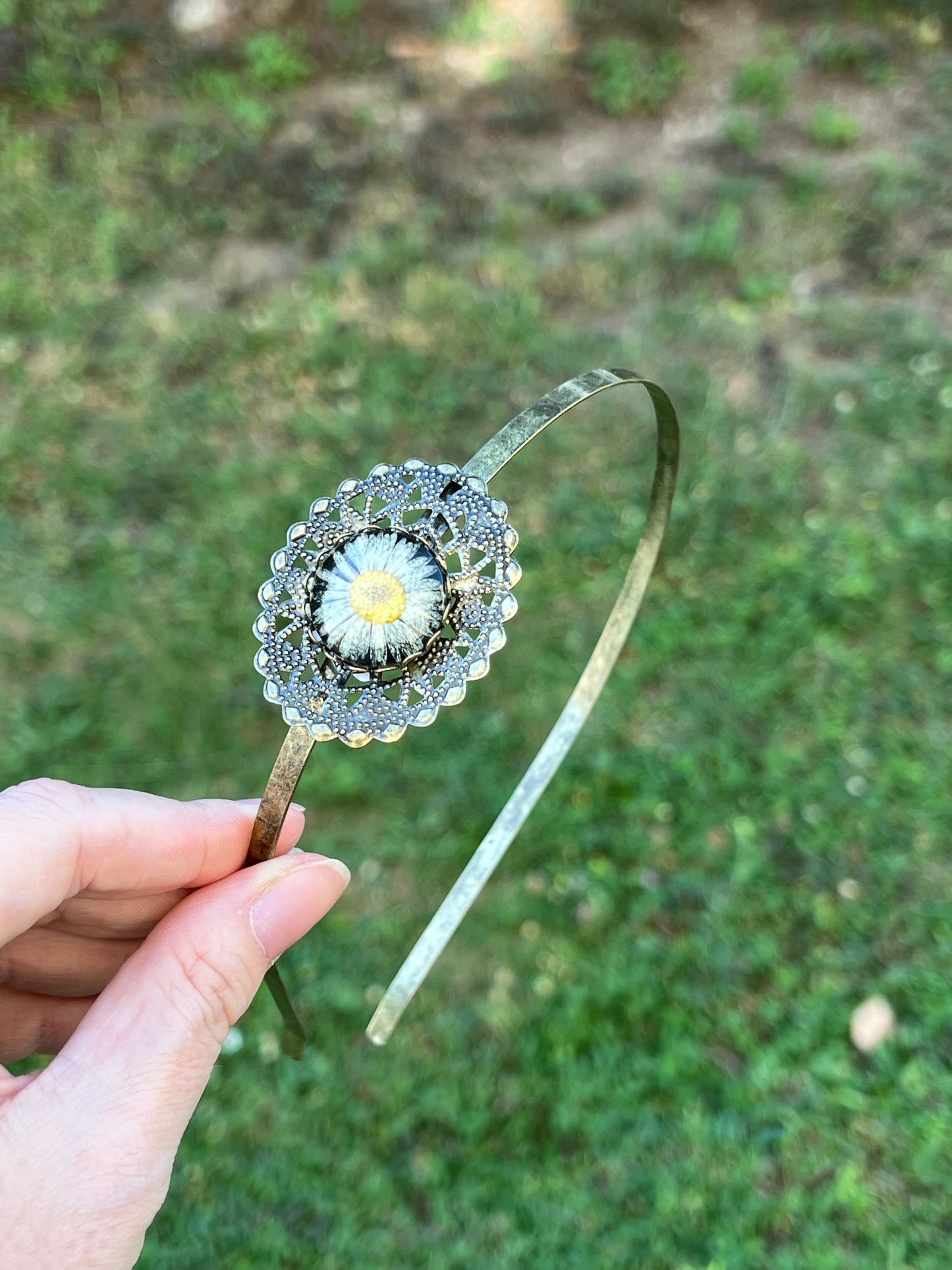 Haarreif mit Gänseblümchen