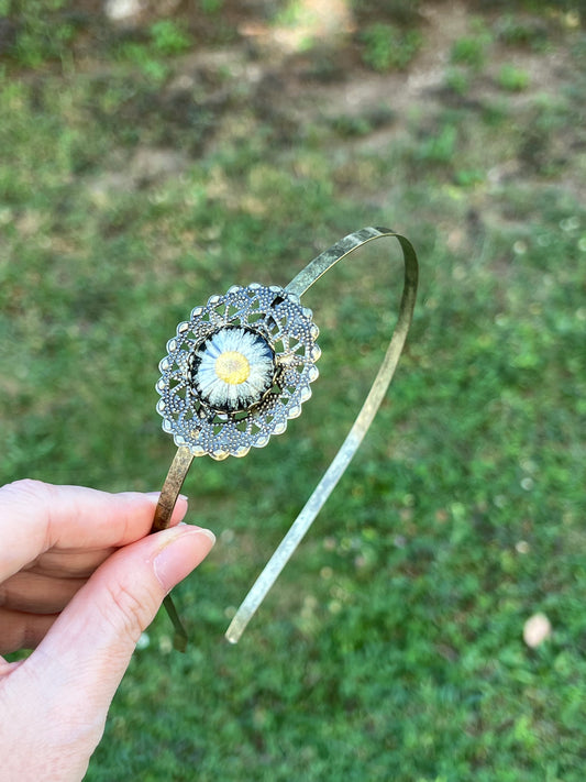 Haarreif mit Gänseblümchen