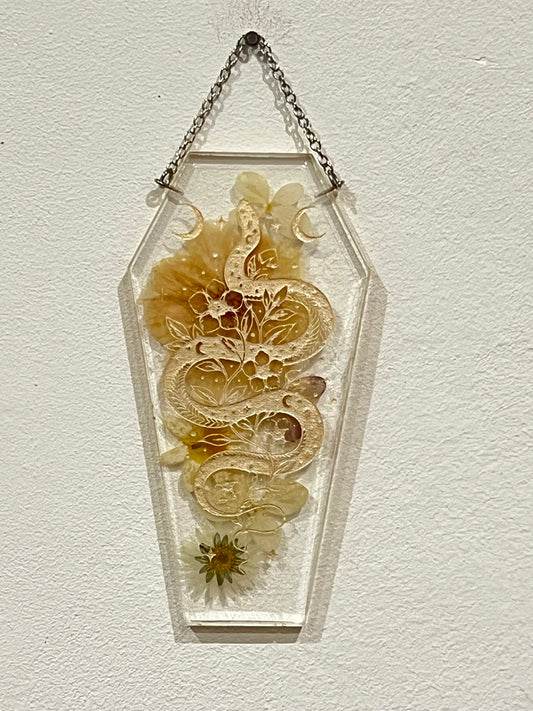 Resinbild mit echten Blumen und Schlangengravur