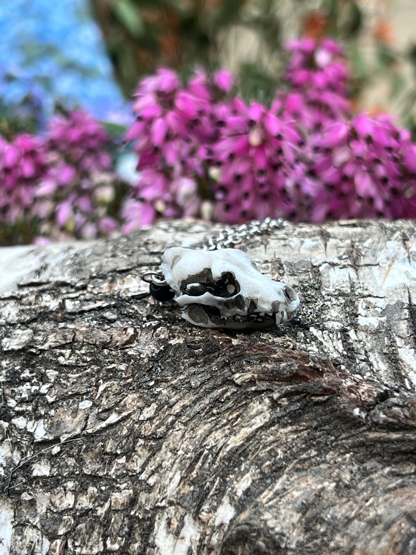 Wolfschädel Halskette mit Keramikperle Silber