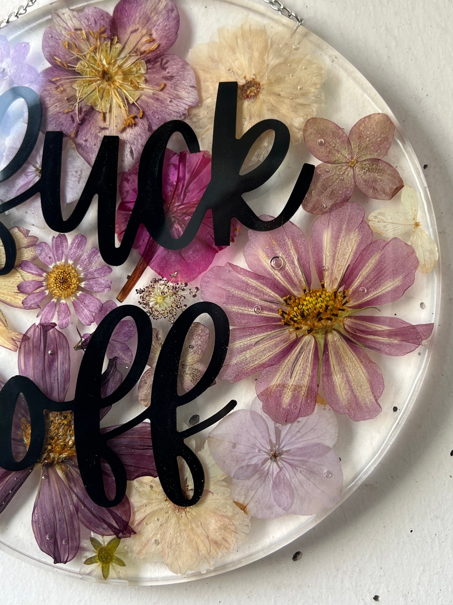 "Fuck off" Wandbild mit vielen Blumen