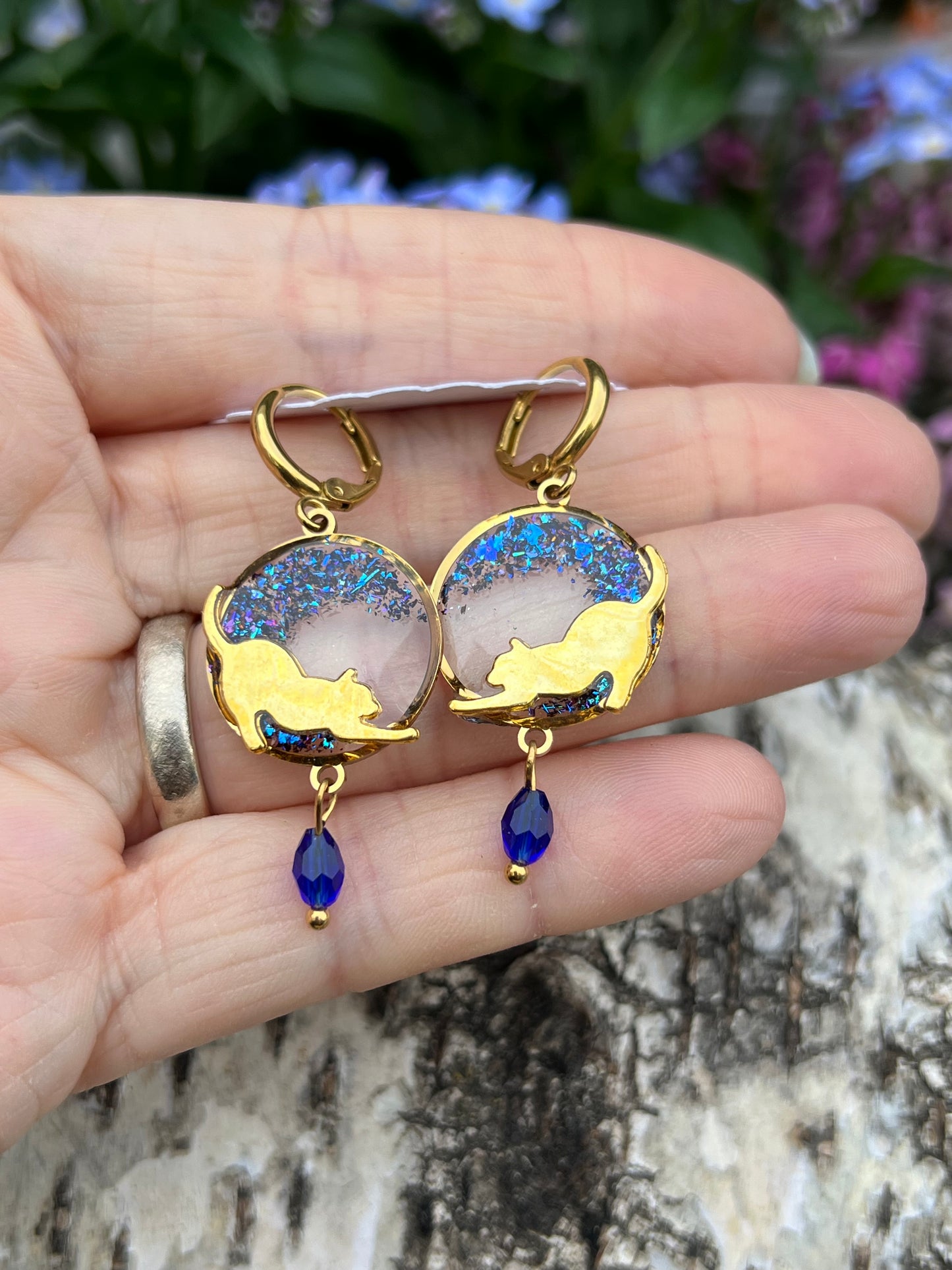 Katzen Ohrringe mit Glasperle Gold