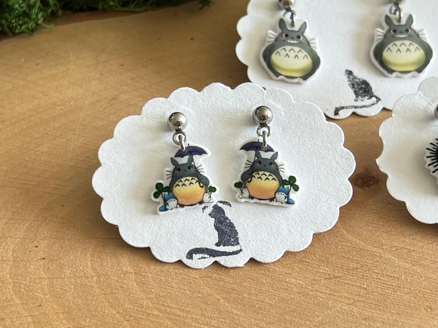 Totoro & Rußmännchen Ohrstecker hängend