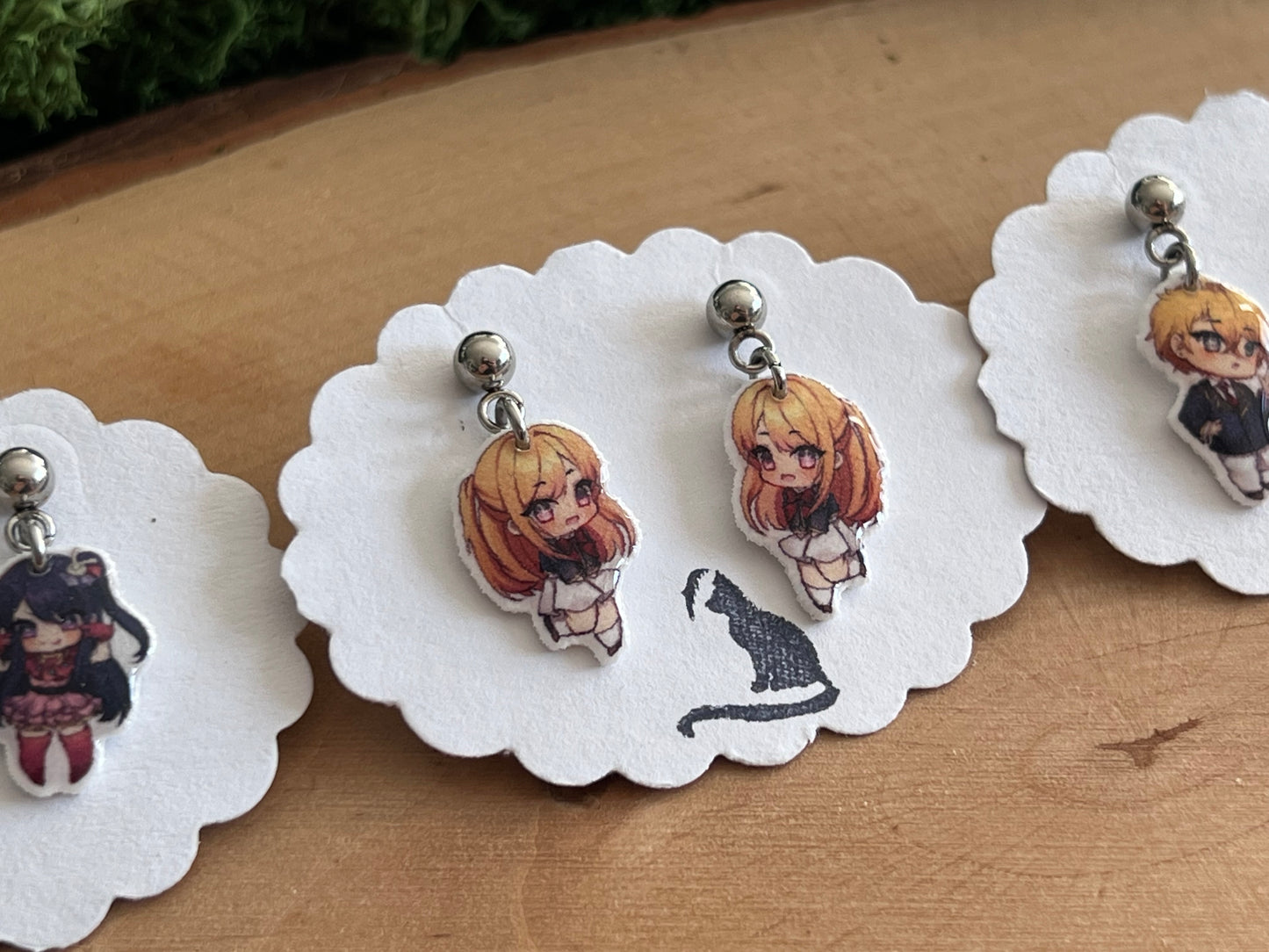 Oshi no Ko Charakter Ohrstecker hängend