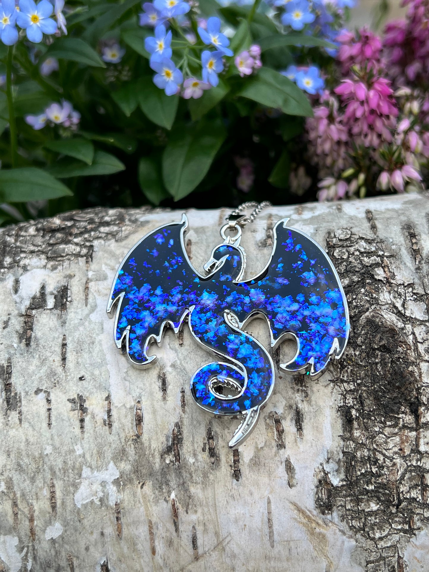Drachen Halskette blau/lila schimmer Silber