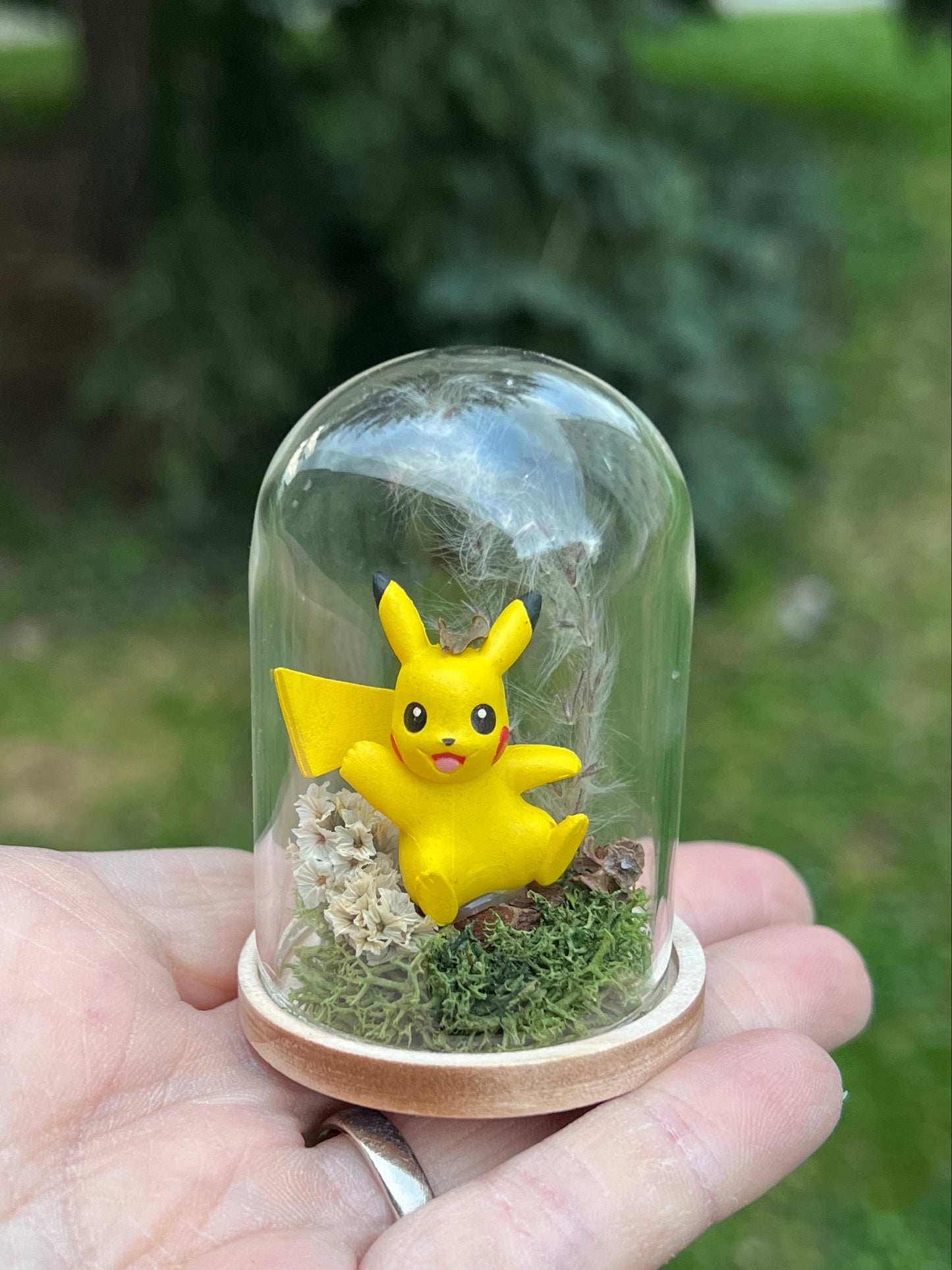 MiniMiniGlas mit Pikachu Figur