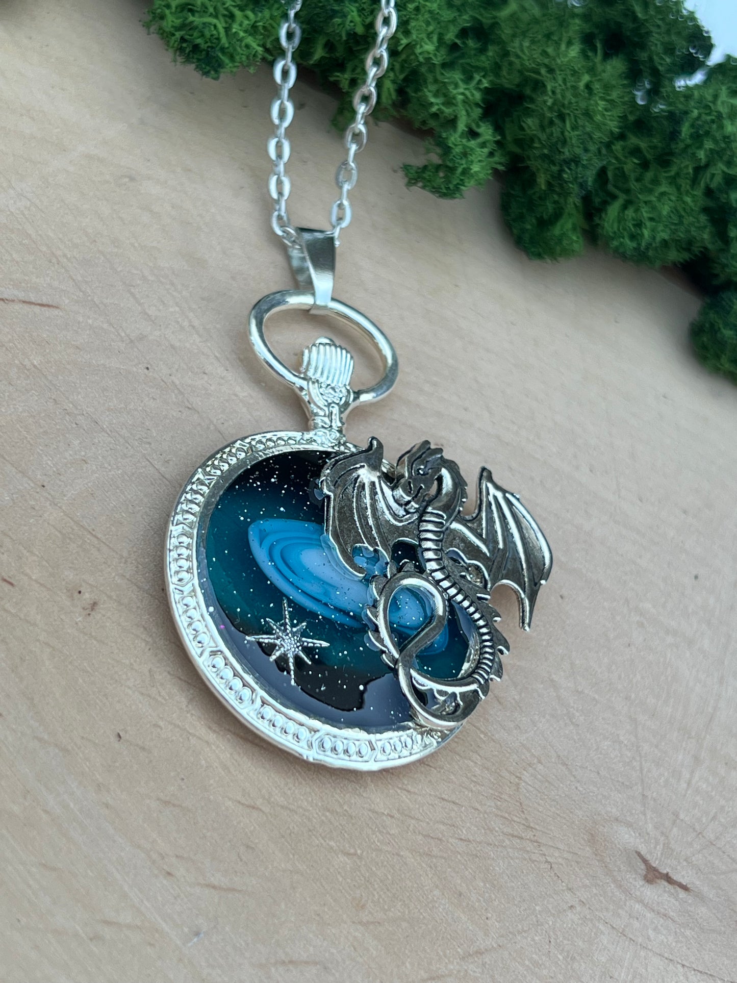 Galaxie Halskette mit Drache Silber